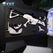 Bataille debout d'intérieur de joueurs du jeu 2 de simulateur de VR avec des verres sans fil d'arme à feu de pp
