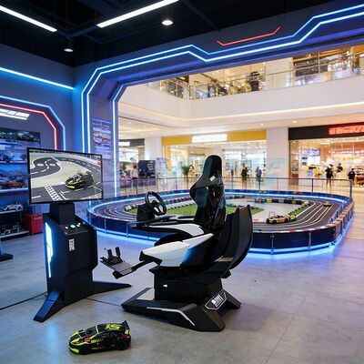 Simulateur de course AR commercial avec 42 écrans pour des lieux à fort engagement